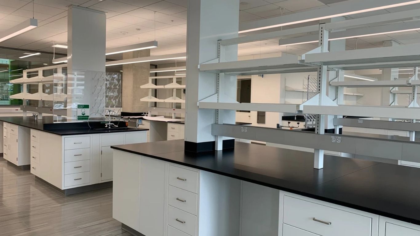 Laboratory and life science construction project in California